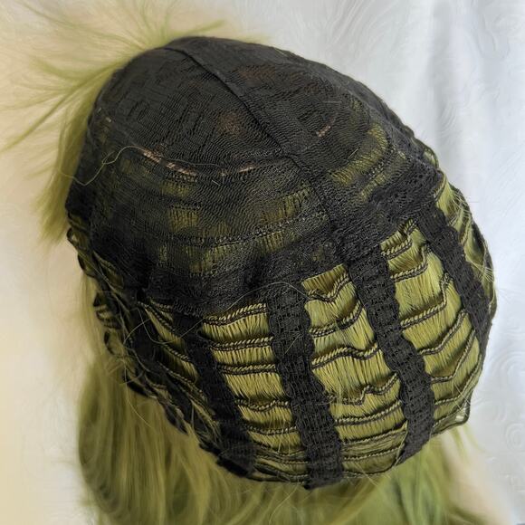 Matcha Green Shoulder Length Wavy Cosplay Wig - Picture 5 of 8